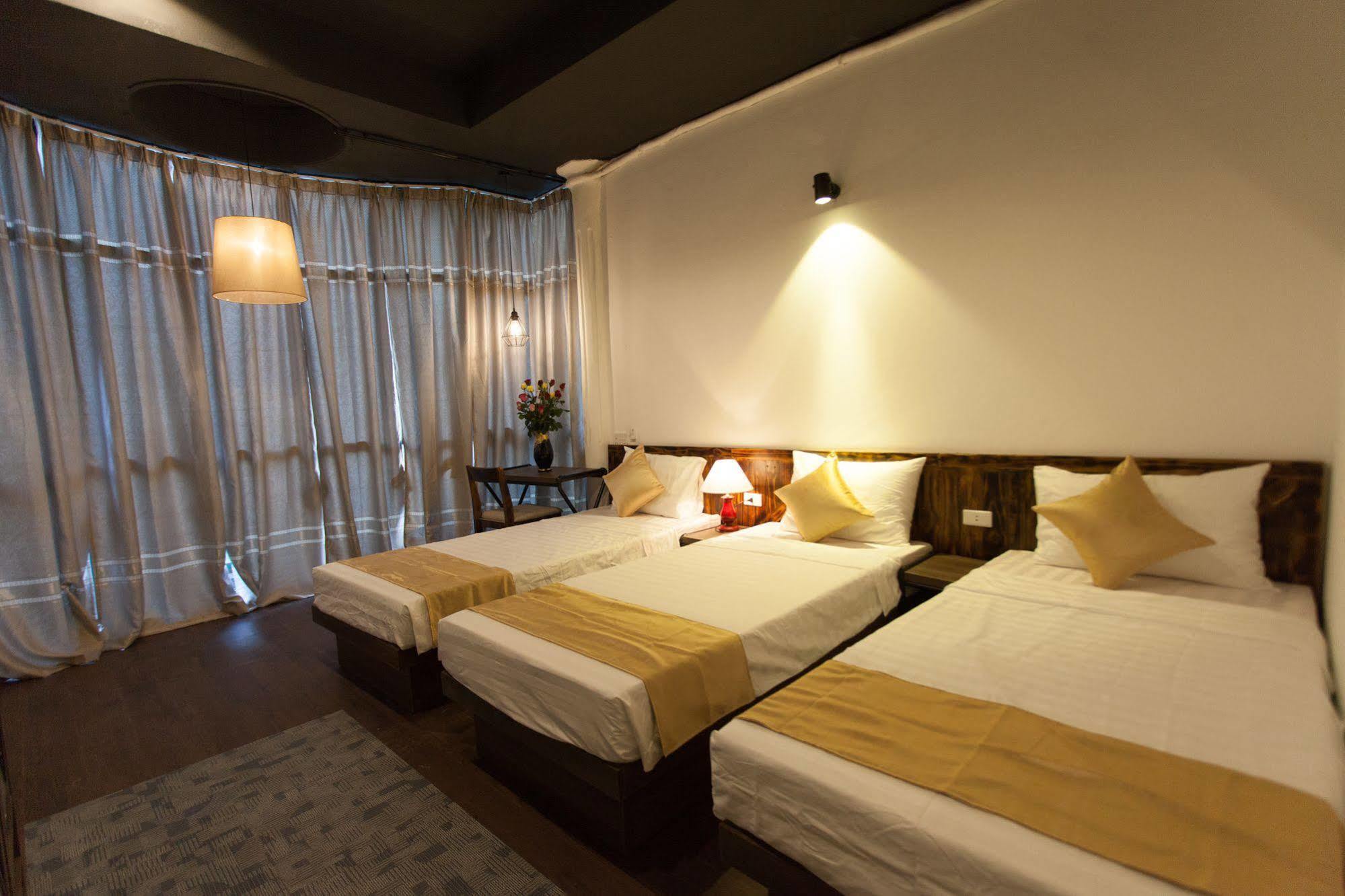 Luxury Backpakers Hotel Ханой Экстерьер фото