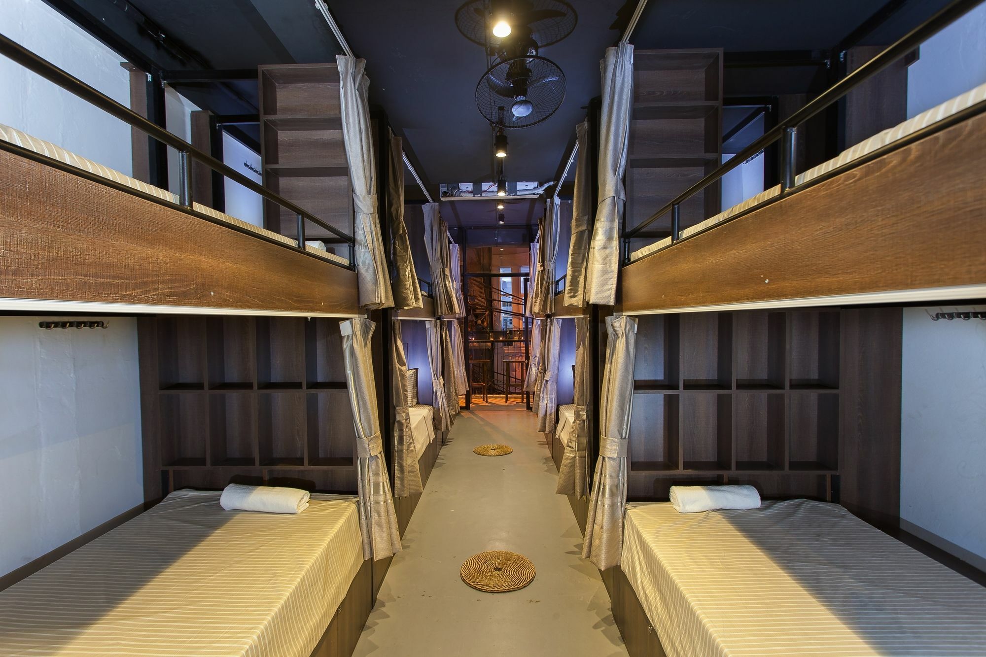 Luxury Backpakers Hotel Ханой Экстерьер фото